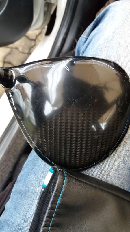 Callaway Rogue 9 degree driver, adj tool and cover incl Club is fitted with a Regular flex shaft